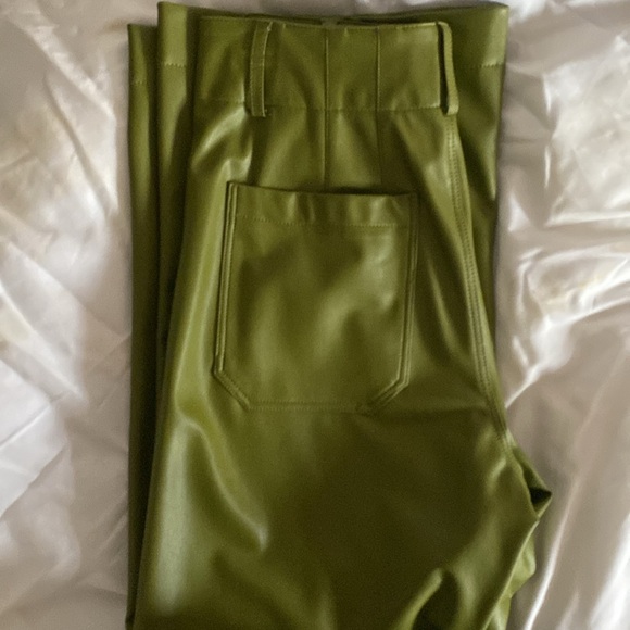 Maeve By Anthropologie The Colette crop faux green leather pants Perfect - Picture 3 of 5